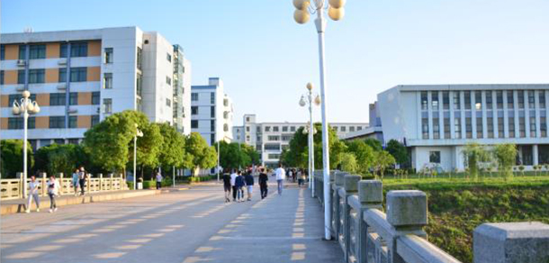 南京航空航天大學金城學院 - 最美大學