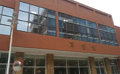 文化標(biāo)識：校名題寫 / ?；赵O(shè)計