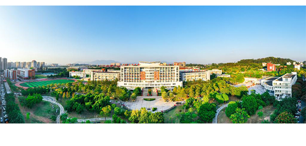 大學(xué)校志：校名、校標(biāo)、校訓(xùn)、?；?、校旗、校歌