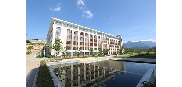 江西職業(yè)技術大學 - 最美大學