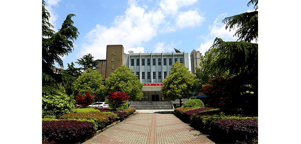 江西職業(yè)技術大學 - 最美大學
