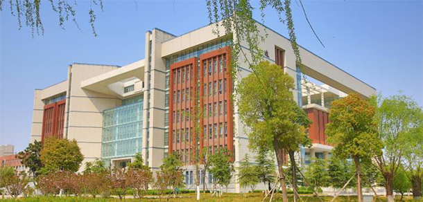 鄭州輕工業(yè)大學 - 最美大學