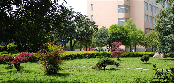 平頂山工業(yè)職業(yè)技術(shù)學院 - 最美大學