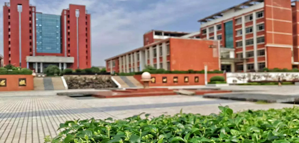 湖南工業(yè)職業(yè)技術(shù)學院 - 最美大學