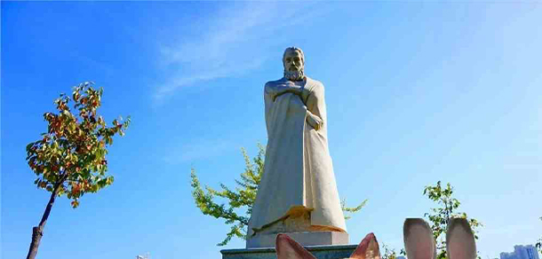 湖北醫(yī)藥學院藥護學院 - 最美大學