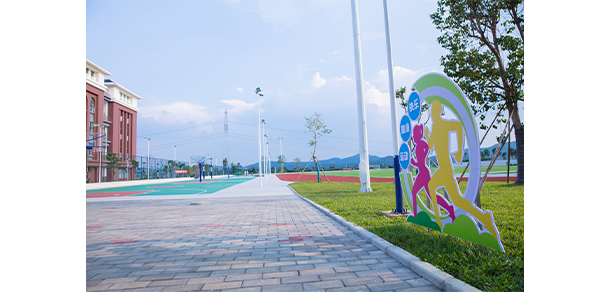 廣東肇慶航空職業(yè)學院 - 最美大學