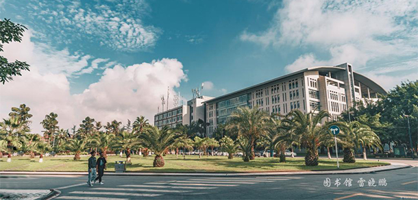 中國民用航空飛行學院 - 最美大學