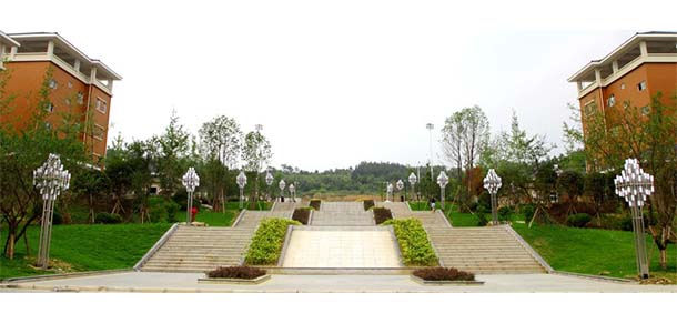 四川中醫(yī)藥高等?？茖W(xué)校 - 最美院校