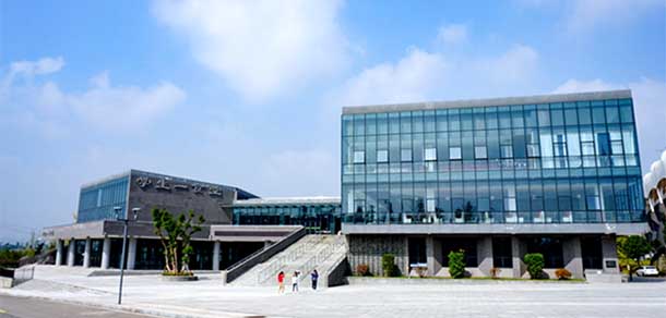 四川衛(wèi)生康復職業(yè)學院 - 最美院校