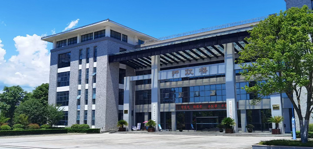 漢中職業(yè)技術(shù)學院 - 最美大學