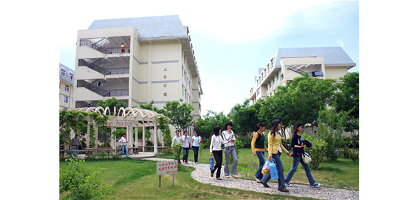 蘭州博文科技學院 - 最美大學