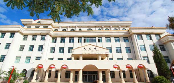內蒙古鴻德文理學院 - 最美院校