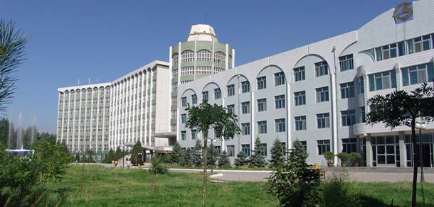 內蒙古財經大學 - 最美院校