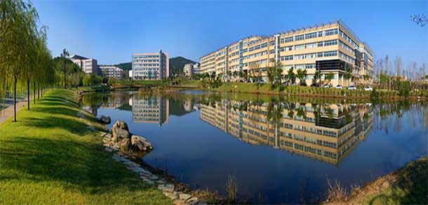 大連外國語大學 - 最美院校