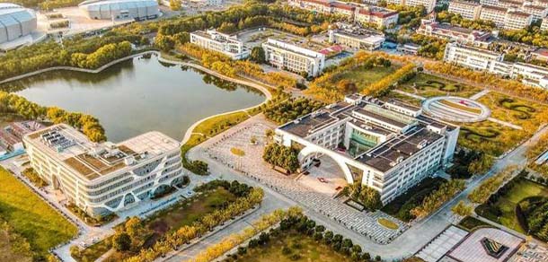 上海對外經(jīng)貿大學 - 最美院校
