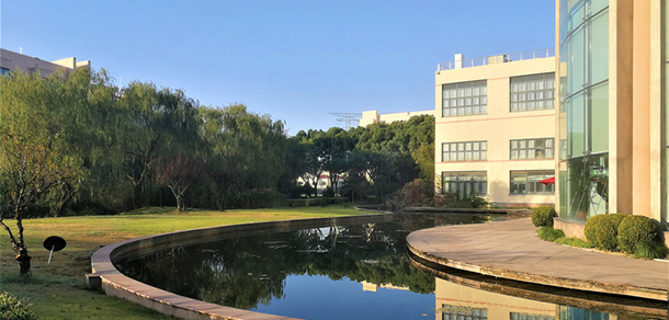 上海海關(guān)學院 - 最美大學
