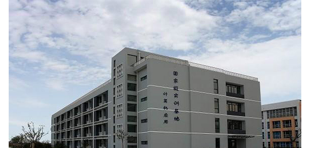 上海電子信息職業(yè)技術學院 - 最美大學